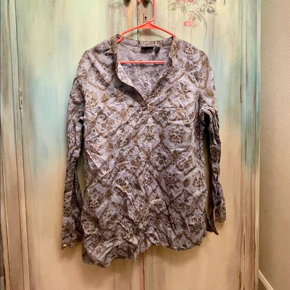 ALC Unique Vintage Size Large Blouse. Blue and Gold with flowers, cool beading.